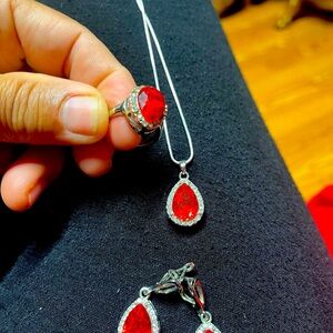 Nice necklace,ring & earrings.